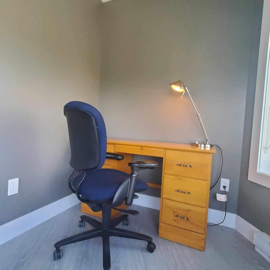 צ'יליוואק Mountain Retreat 3 Bedroom Garden House Near Heritage Park, Coliseum , Hwy 1, Fishing, Cultus Lake מראה חיצוני תמונה